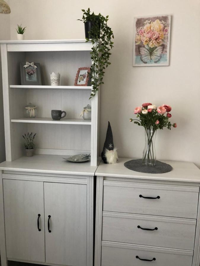 Katus Apartman Apartment Егер Екстериор снимка