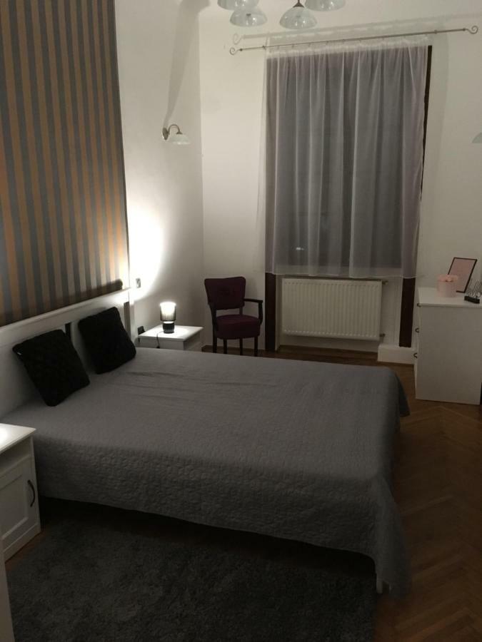 Katus Apartman Apartment Егер Екстериор снимка